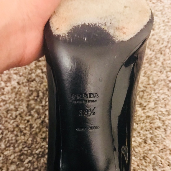 Prada Black Patent Pumps Size 38.5 - Picture 7 of 8